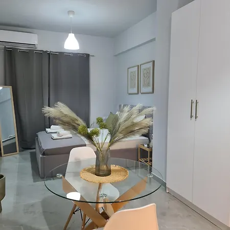 Square 1 Apartment