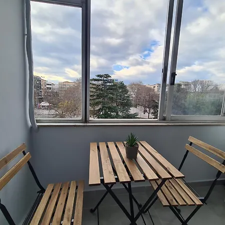 Square 1 Appartement Larissa