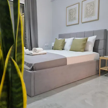 Apartment Square 1 *